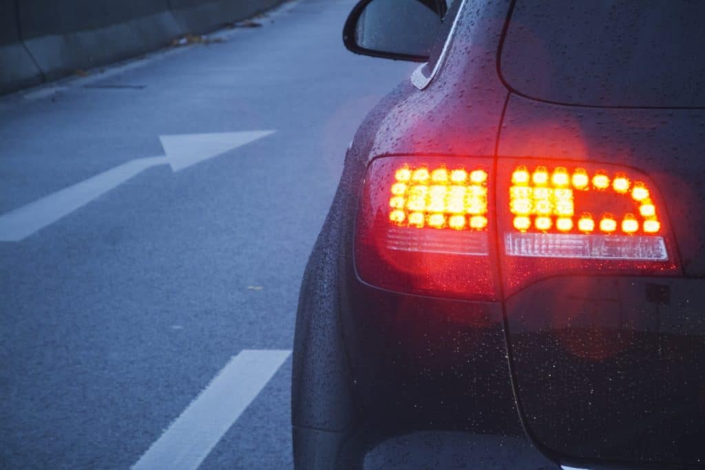 Auffahrunfälle vermeiden: Was heißt adaptives Bremslicht? - WELT