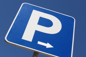 Parkplatz Schild mit Kennzeichen Halterung in Baden-Württemberg