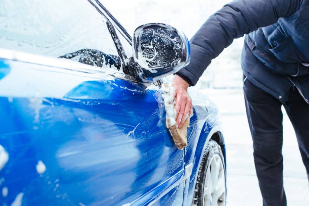 Autowaschzubehör: Was braucht es für die Autopflege?