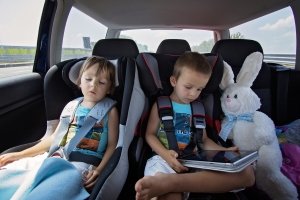 Sitzerhöhung (Auto): Kinder/ab wann?/Isofix