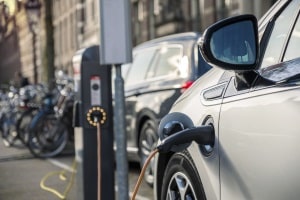Falschparker vor Ladestation für Elektroautos 