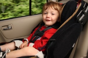 Kindersitz: Bei welchem Alter? - Verkehrssicherheit 2024