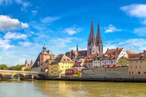 Wann ist die Kfz-Zulassungsstelle in Regensburg zuständig?